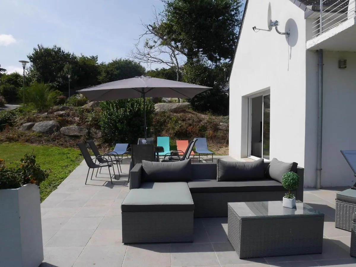 Comfortable Holiday Home With Partial Sea Views, Douarnenez-Treboul 0*, Douarnenez