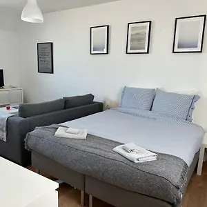 Design Vi Port De Treboul Douarnenez